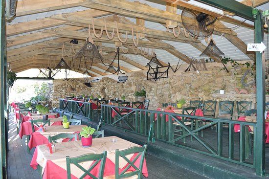 Vardiola Tsi Kipselis Restaurant