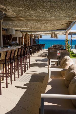 Iakinthos Taverna