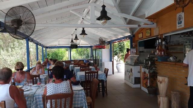 Mikro Nisi Restaurant