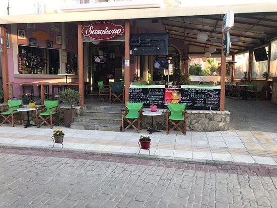 Saratseno Cafe Bar