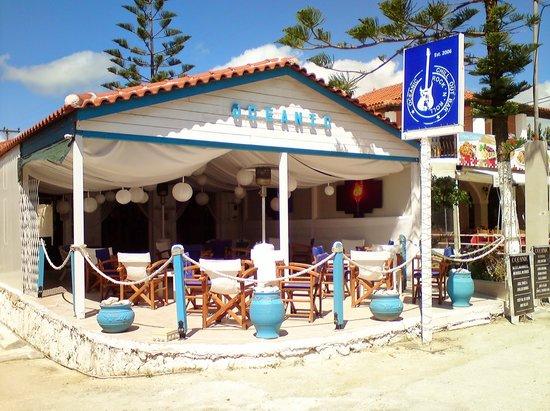 Oceanic Chill Out Bar