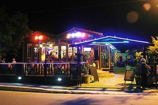 Zeus Bar
