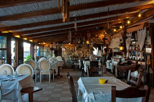 Komis Fish Tavern